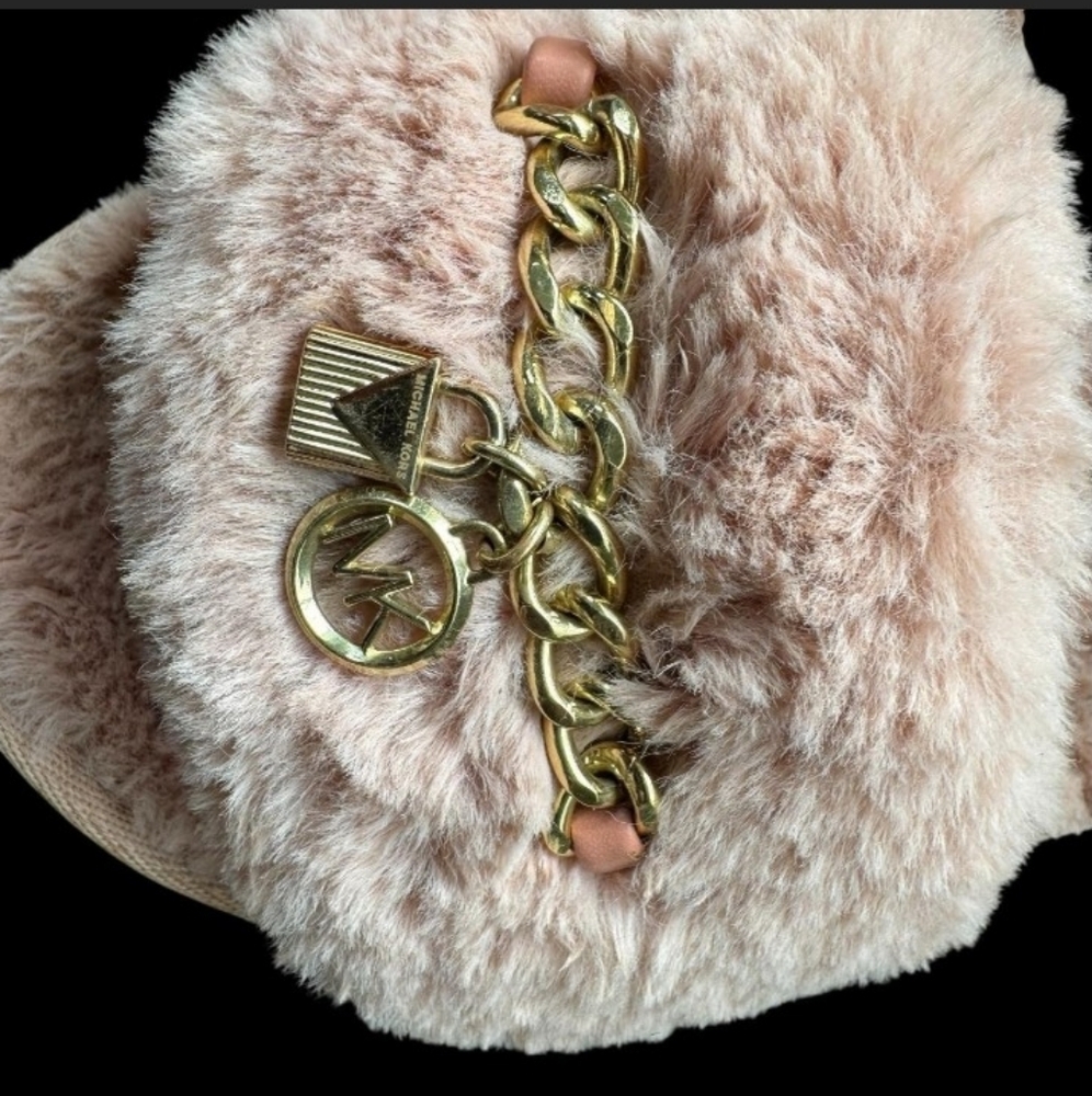 MICHAEL Michael Kors Pink Furry Slides with Gold Detail - Picture 4 of 4